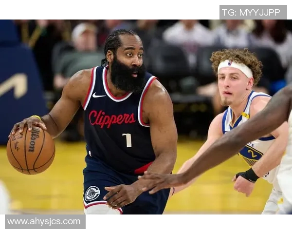 NBA18日快船对决精彩回顾与赛后分析全场亮点尽在其中